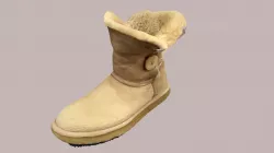 UGG Shoe Scan