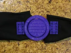 Simple cloak clasp