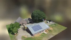 Boerenschuur met nieuw dak en zonnepanelen