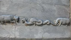 Medieval Dragon on leaning Tower (Pisa)