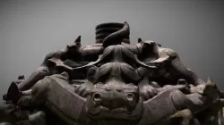 Dragon drum stand
