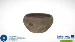 Medieval pottery from medieval harbour