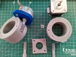 Antenna rotator with worm gear and integrated BB  ball bearings