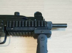 Classic Uzi frontstock tri-rail