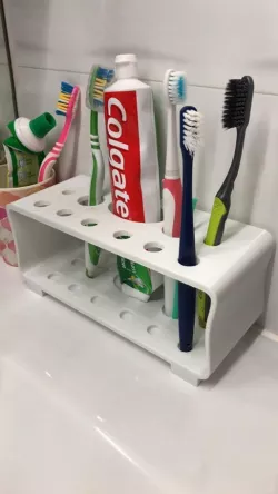 toothbrushes holder
