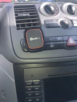 universal car dashboard phone mount