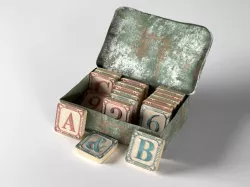 Vintage Scrabble Box 3D model