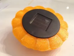 Solar lid for Makies pumpkin lantern