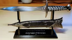 Dagger Stand
