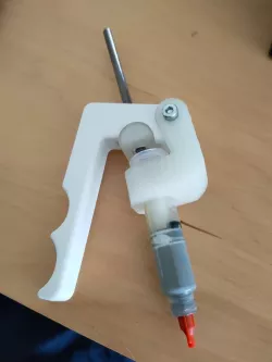 Solder paste syringe dispenser