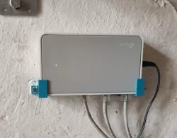 TP-Link TL-SF1008D Wall mount