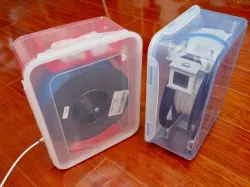 Drybox with a filament delivery function made using an 5.5L airtight container from DAISO
