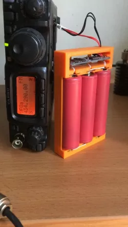 FT-817 battery holder with BMS