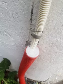 Pipe plug for power installation pipe
