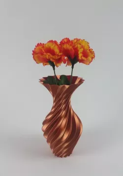 pointy twisted vase