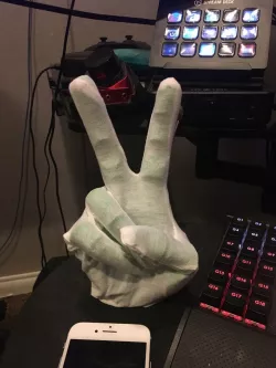 Poseable Mannequin Hand (1 5/8" hole for PVC)