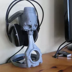 Skull Headphone Stand