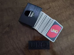 Uno box