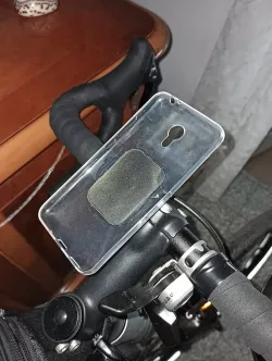 Bike smartphone mount with quick lock - Aero version