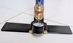 Foldable stand for the FX 4 Stage PCP Air Pump or identical Gehmann M100 4-Kolben Pressluftpumpe