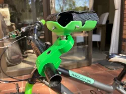 Handy, a Bicycle Assistive Device