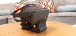 Oculus Quest stand (compact)