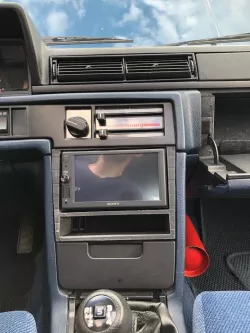 2-DIN Volvo 740 stereo frame