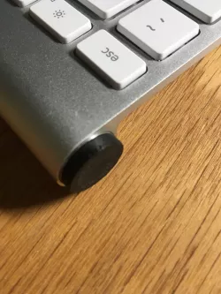Apple Wireless Keyboard Battery Knob
