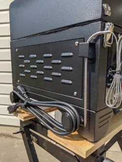 Asmoke cable bracket
