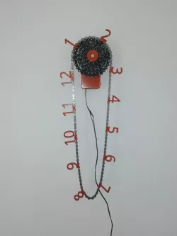 DIY bicycle chain clock - upcycled!