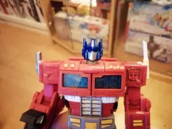 Transformers WFC Siege Optimus Prime smoke stacks