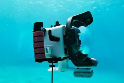 Underwater camera housing trim rail (Ikelite & others)
