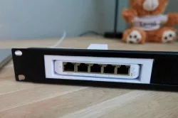 Unifi USW Flex Mini rack mount 1U