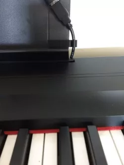 Yamaha P-125 cable clip