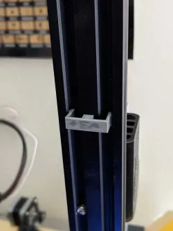 2020 Extrusion Clip (For Ender 3 and others) 