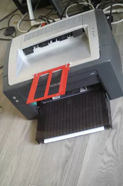 Lexmark E120 paper guide