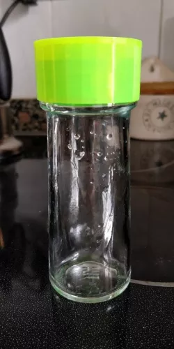 Tapa para usar bote Carmencita como salero