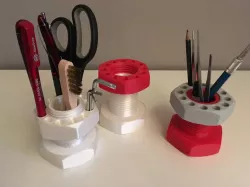 Penholder / Deskorganizer / Organizer for Pencils / Screw and Nut