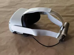 Quest 2 head strap battery