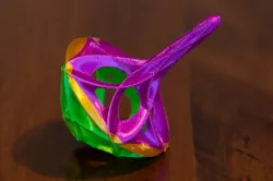 Counter-swirl Spinning Top