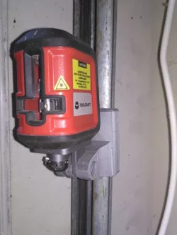 Cross nivelar laser magnetic holder