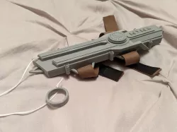Dual action hidden blade | Assassin's Creed