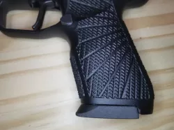 p320 compact mag finger extension