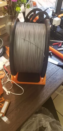 universal spool holder ( up to 5kg roll)