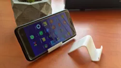 Mini mobile stand