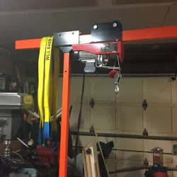 Gantry Crane - Portable with tool less assembly and adjustable length/lifting capacity