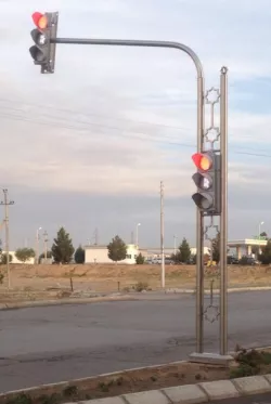Traffic light pole