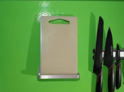 Mini foldable shelf for cutting boards 