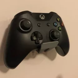 Xbox Controller Holder (Works with assorted controllers)