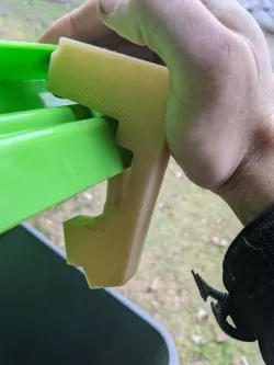 Cascade Garbage Can Lid Lock For Large Sterling Series Cans